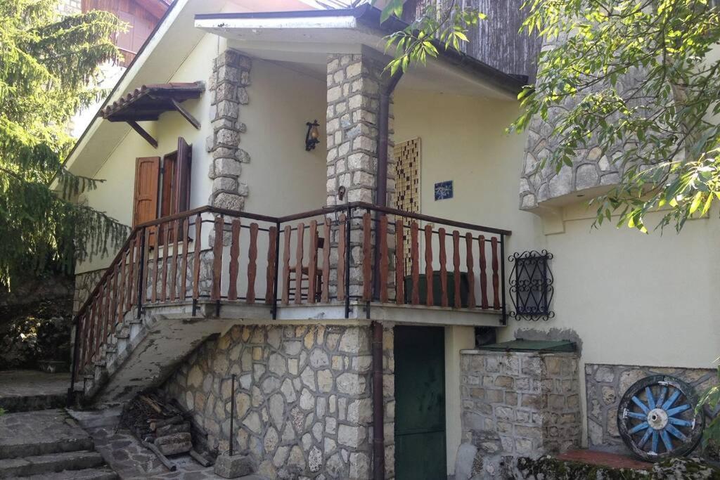Esclusivo Chalet Immerso Nel Verde Filettino Exterior photo